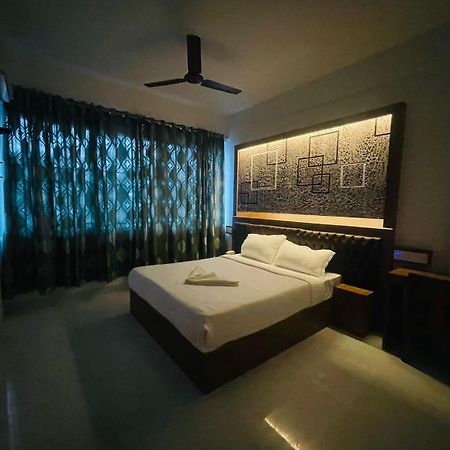 B Six Hotel Bangalore Luaran gambar