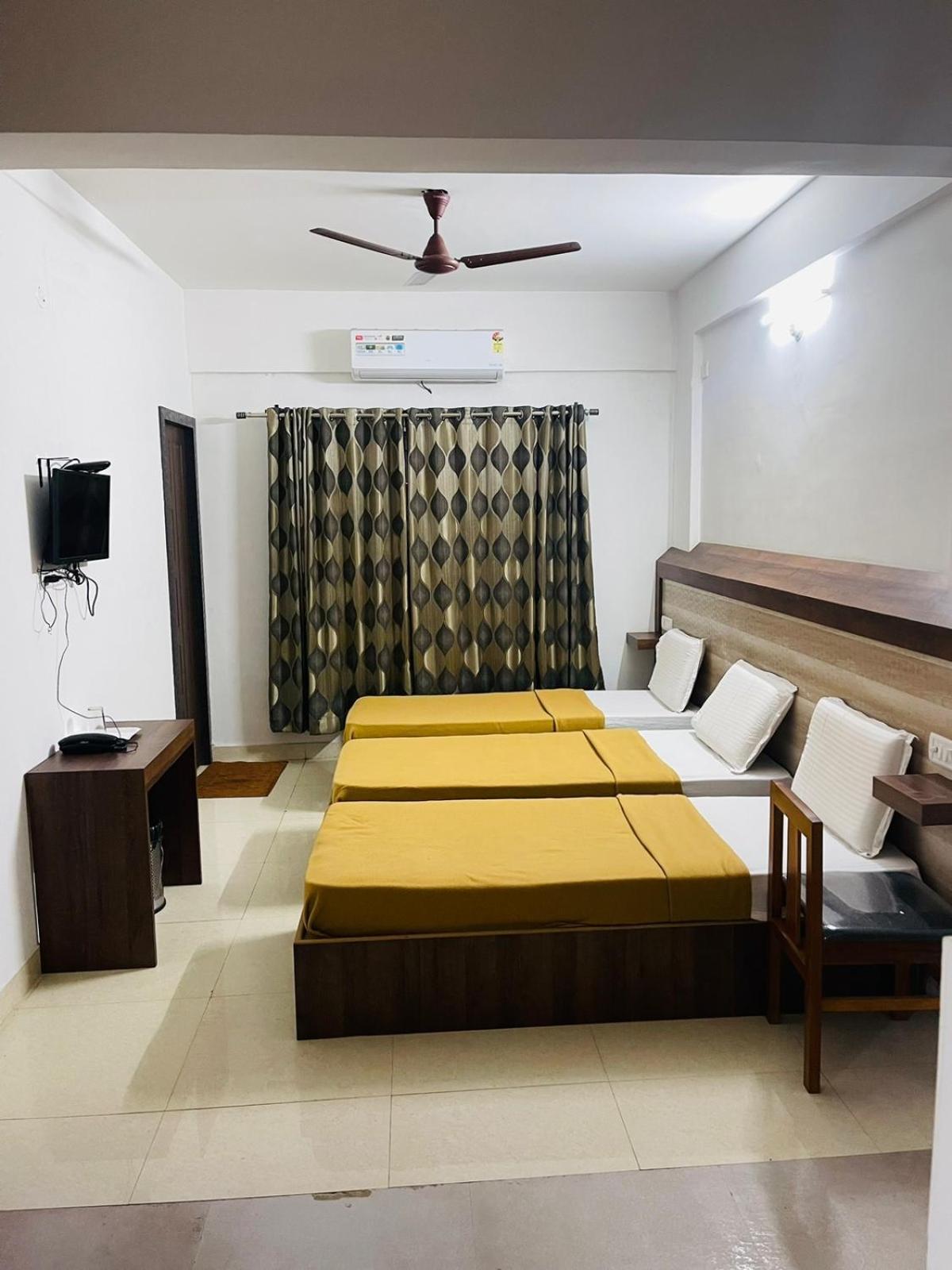 B Six Hotel Bangalore Luaran gambar