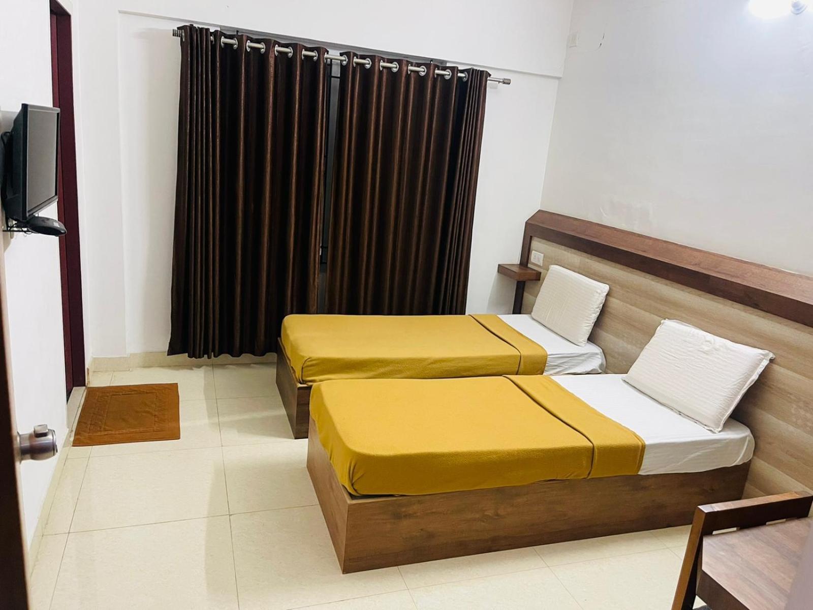 B Six Hotel Bangalore Luaran gambar