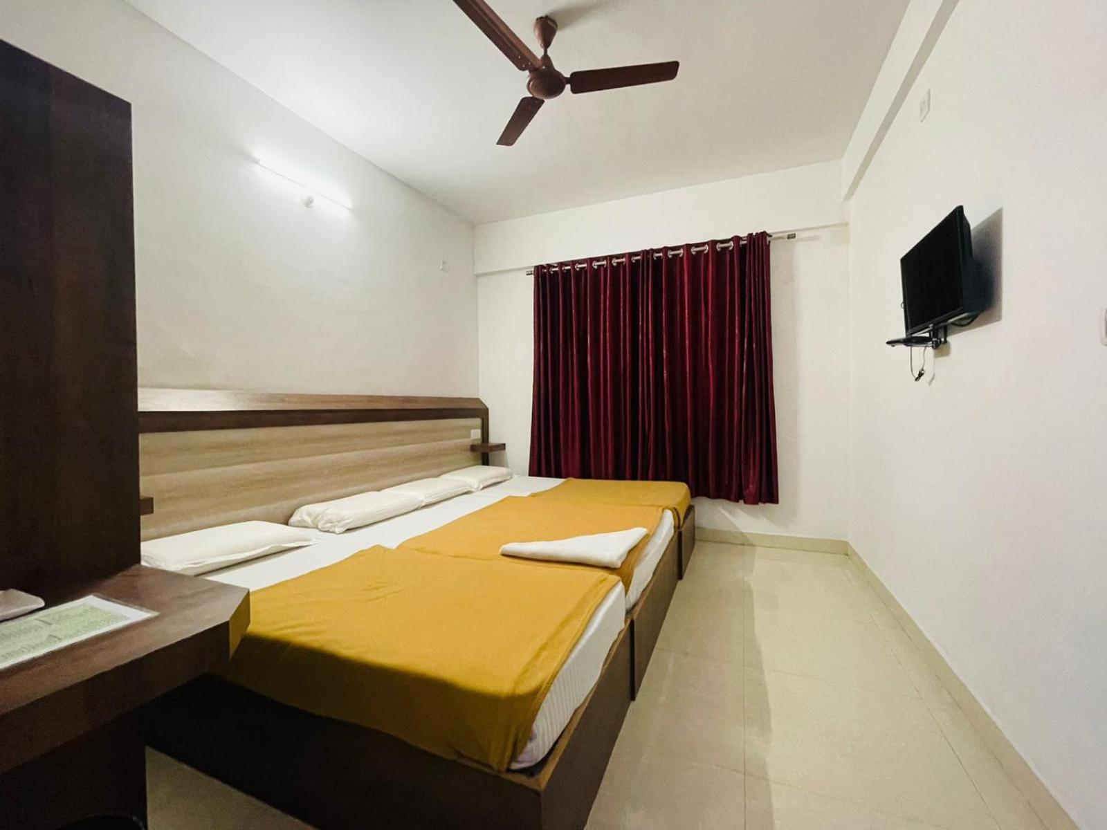 B Six Hotel Bangalore Luaran gambar