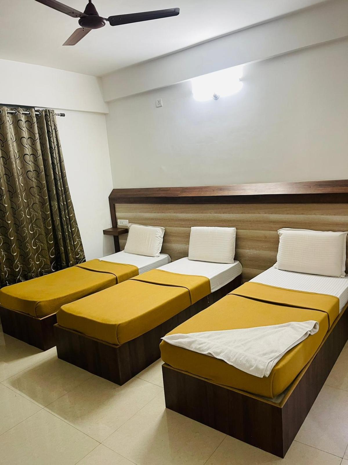 B Six Hotel Bangalore Luaran gambar