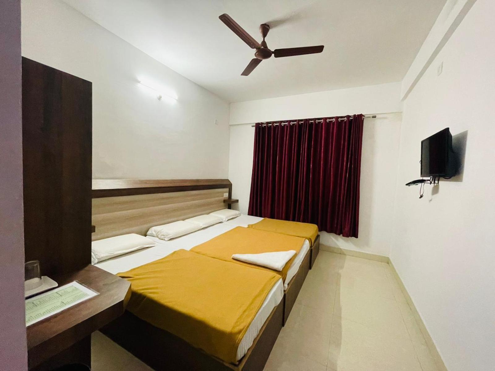 B Six Hotel Bangalore Luaran gambar