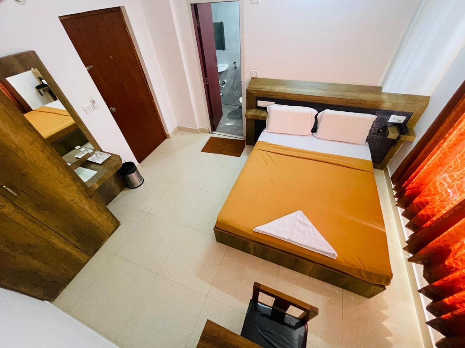 B Six Hotel Bangalore Luaran gambar