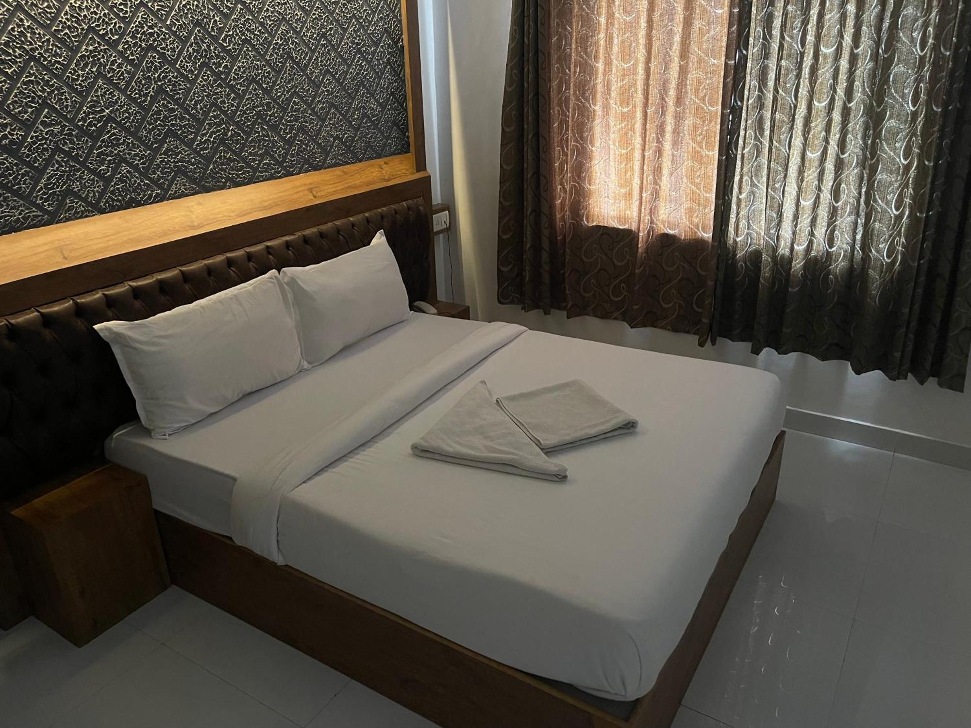 B Six Hotel Bangalore Luaran gambar