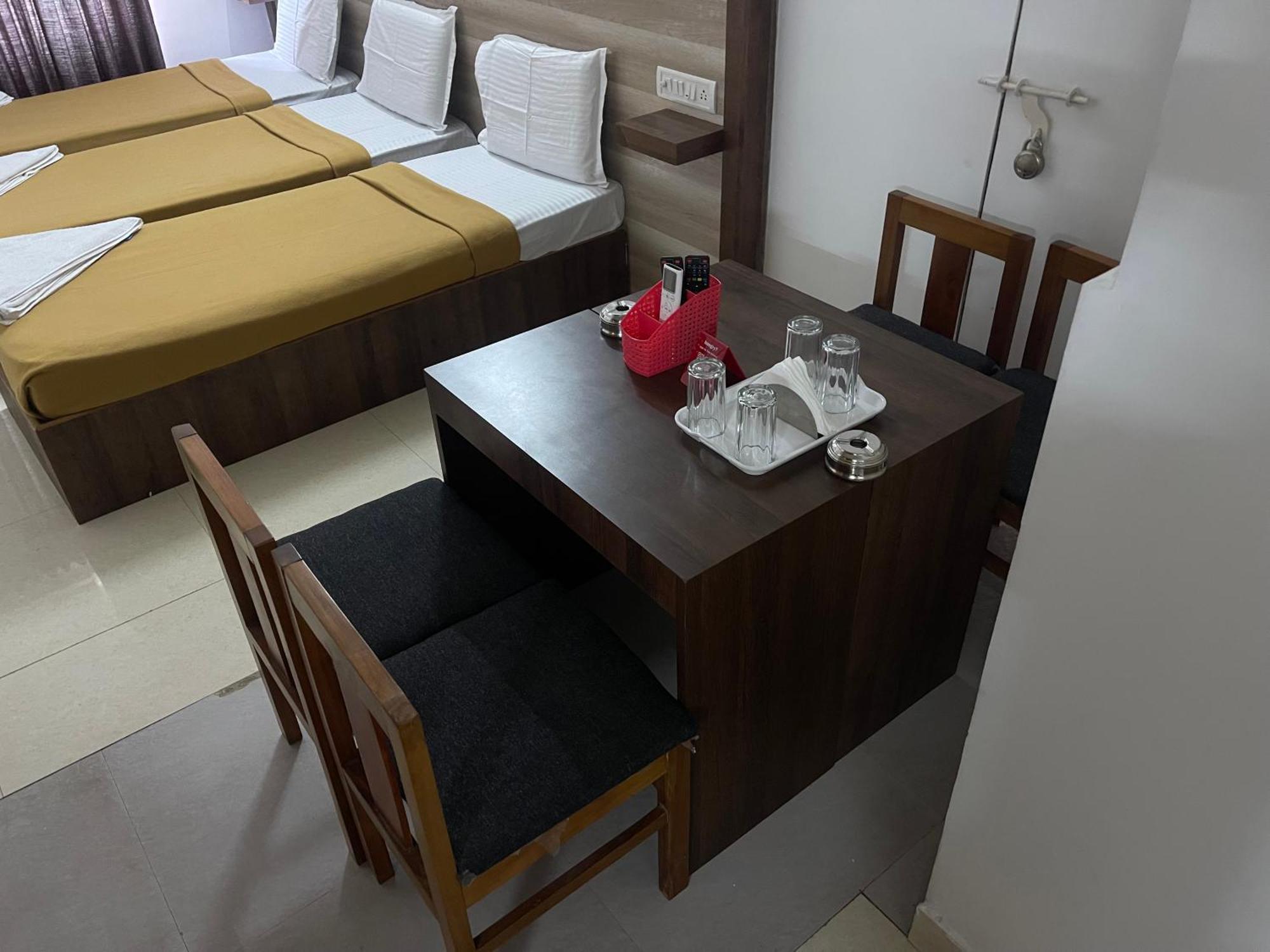 B Six Hotel Bangalore Luaran gambar
