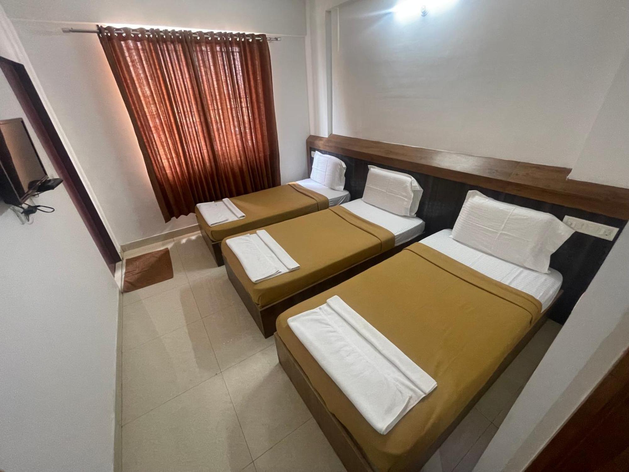 B Six Hotel Bangalore Luaran gambar