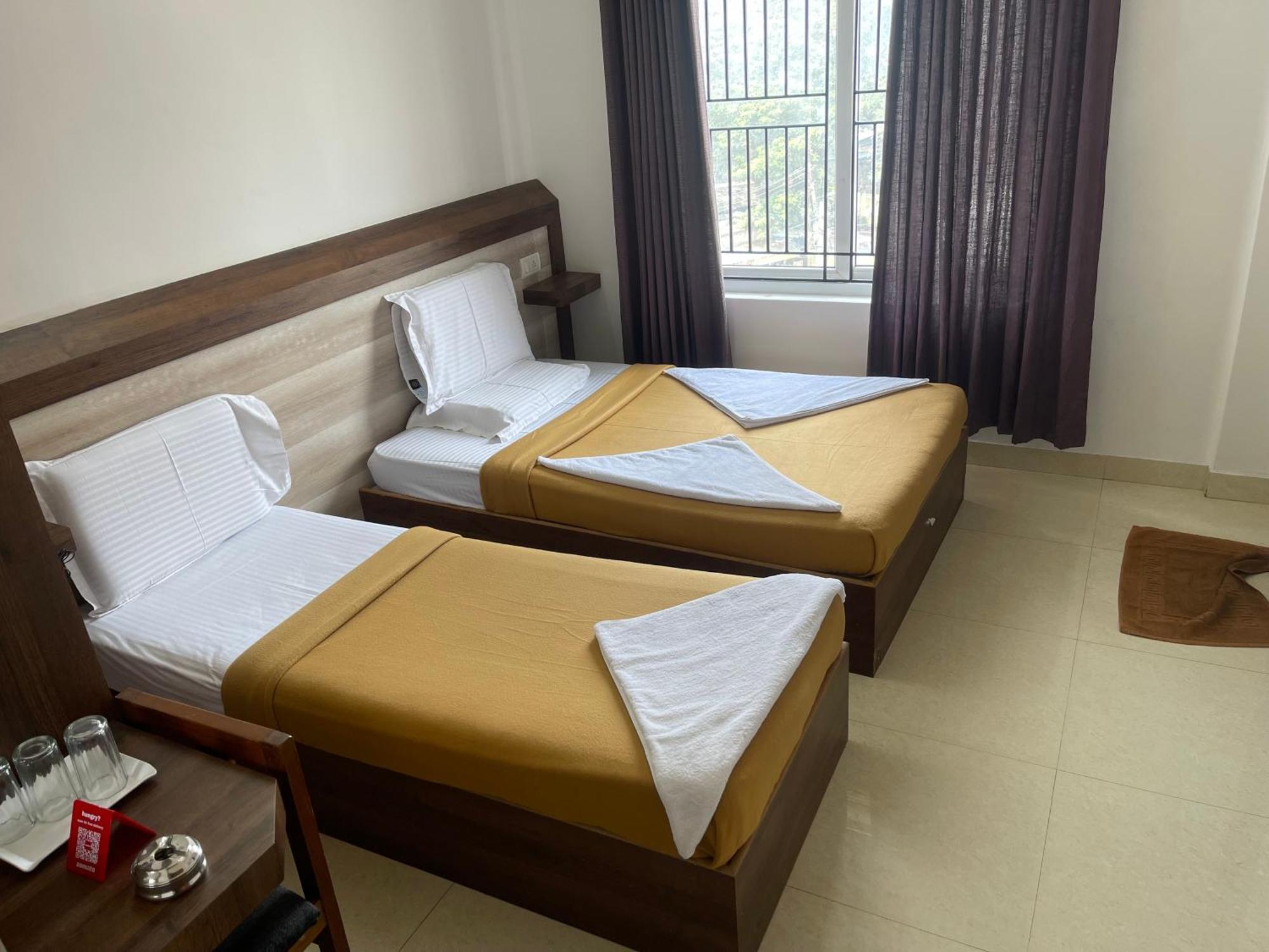 B Six Hotel Bangalore Luaran gambar