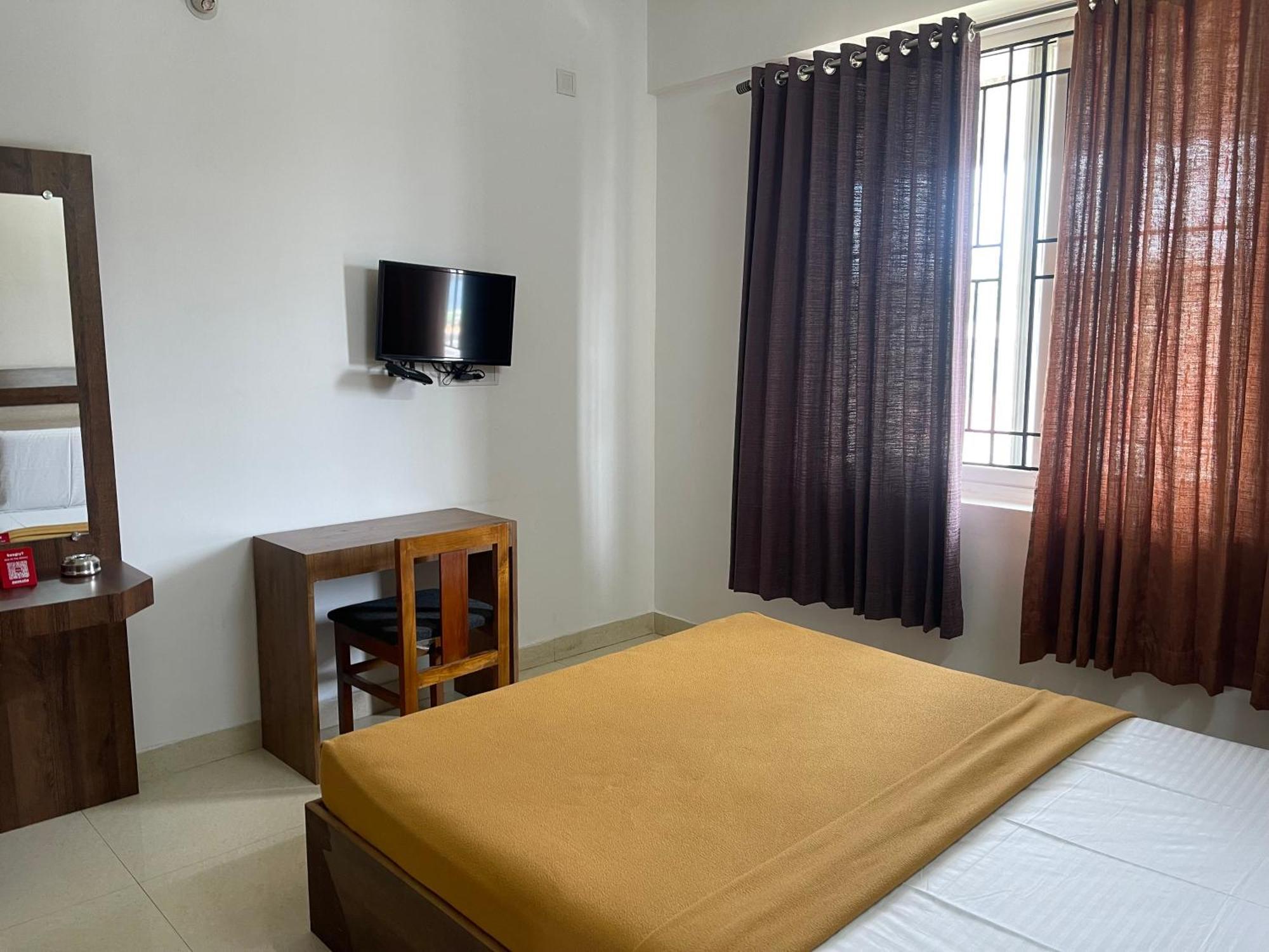 B Six Hotel Bangalore Luaran gambar